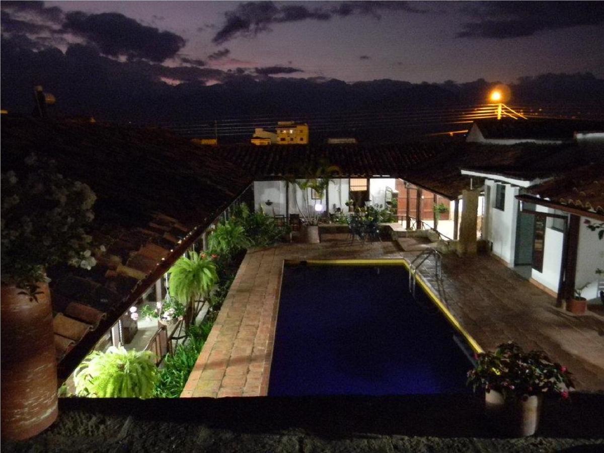 La Serrana Hostal Spa Socorro Luaran gambar