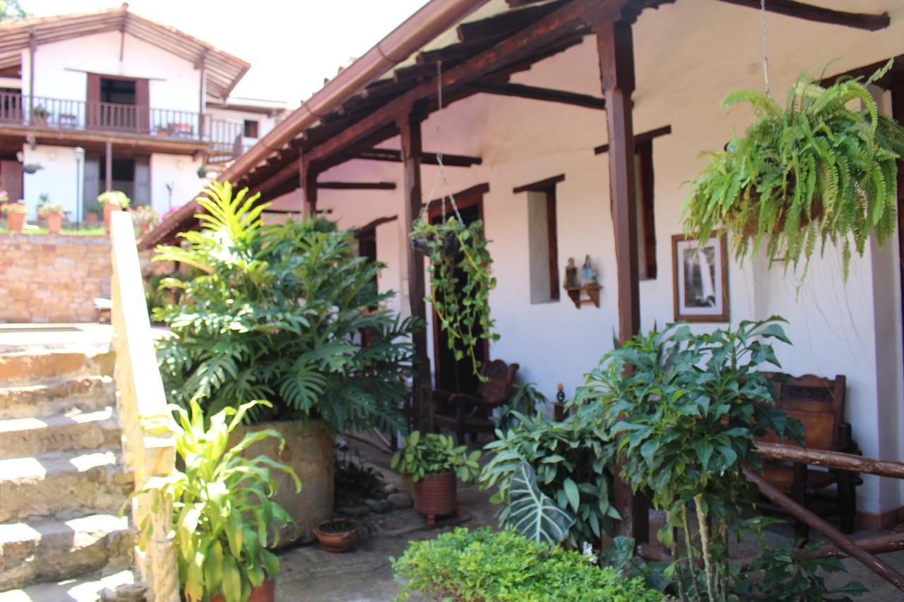 La Serrana Hostal Spa Socorro Luaran gambar