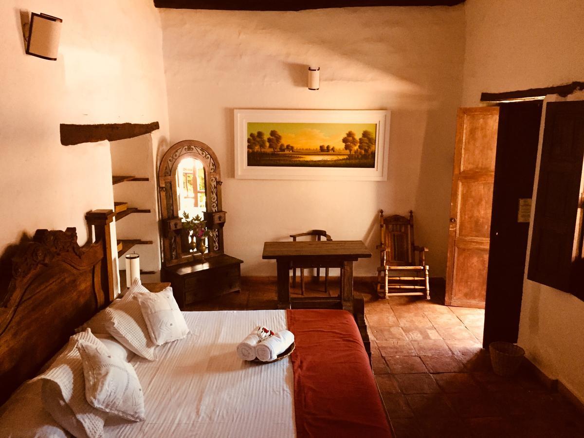 La Serrana Hostal Spa Socorro Luaran gambar