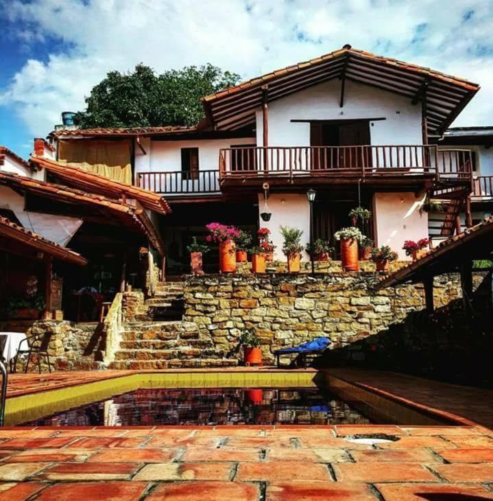 La Serrana Hostal Spa Socorro Luaran gambar