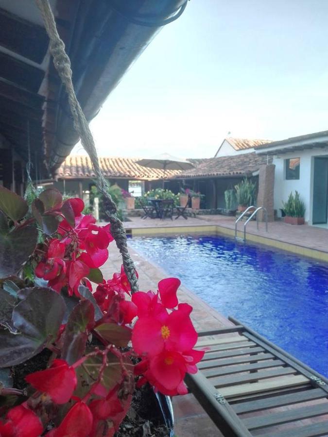 La Serrana Hostal Spa Socorro Luaran gambar